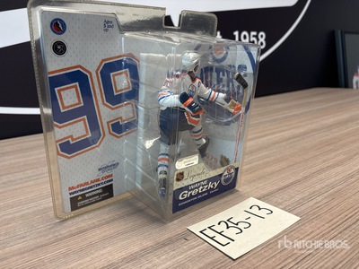 Wayne Gretzky Figurine (Unused)