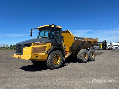 2018 John Deere 260E Knickgelenkter Muldenkipper