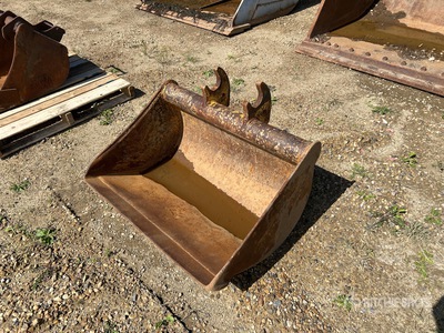 Brandt 36 in Q/C Cleanup دلو حفارة - Fits John Deere 50