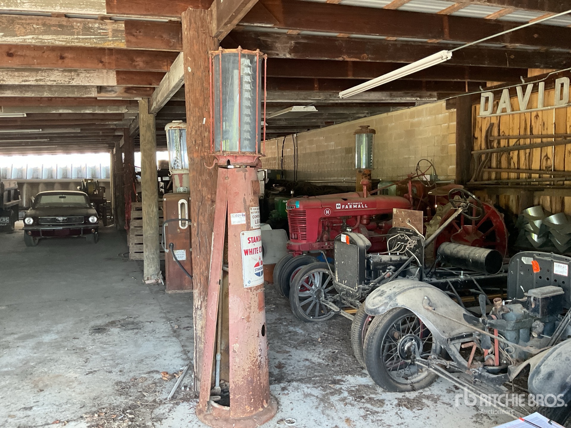 Standard White Crown Antique Fuel Pump