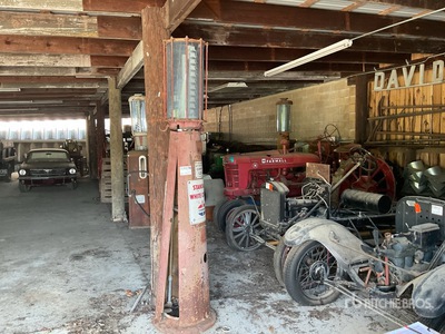 Standard White Crown Antique Fuel Pump