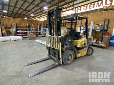 2004 Yale GDP080LJNPBV097 8000 lb Pneumatic Tire Forklift
