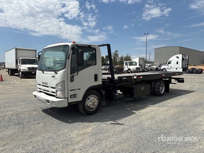 2013 Isuzu NRR 4x2 Portavheiculos