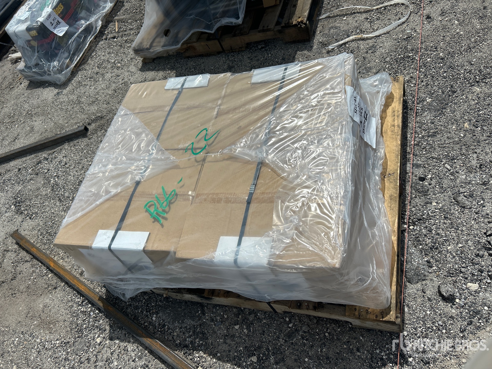 Quantity of (4) Mr. Heater 60000 BTU Space Heater