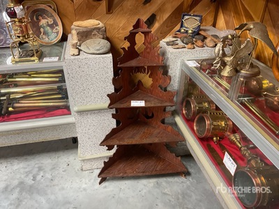 Corner shelf