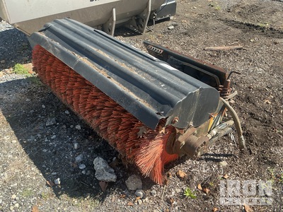 2010 Bobcat Angle 68 in Skid Steer Broom