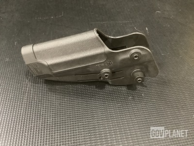 (44) Safariland Pistol Holsters