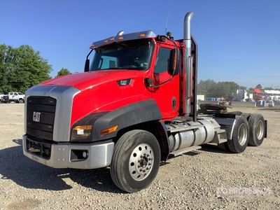 2015 Cat CT660S 6x4 Day Cab Truck Tractor