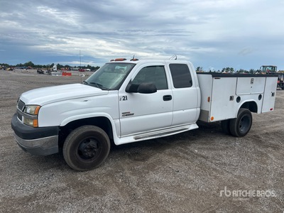 2004 Chevrolet 3500 4x2 Extended Cab Autocarro di servizio