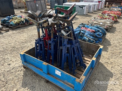 Quantity of (25) Welders Pipe Stand