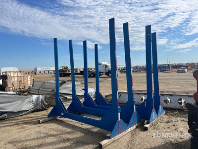 Quantity of (4) Logging Truck Trailer Bunks Varios, piezas para camion