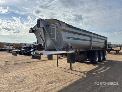 2018 Arne's 32 ft Tri/A End Dump Trailer