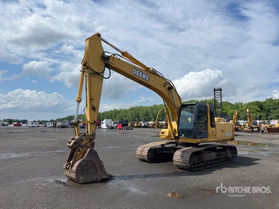 2005 John Deere 200C LC Tracked Excavator
