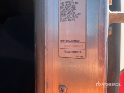 2010 Kenworth T660 T/A Day Cab Truck Tractor