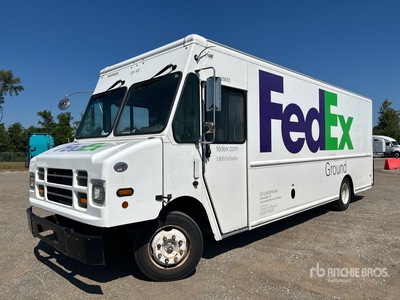 2017 Freightliner MT55 4x2 Furgón de Reparto
