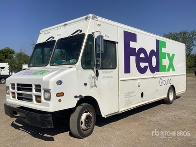 2016 Freightliner MT55 4x2 Furgón de Reparto