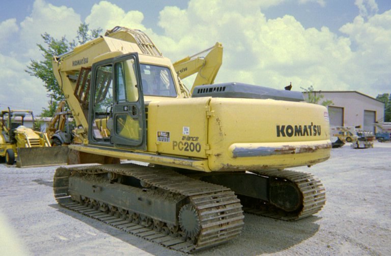 1994 Komatsu PC200LC-6 Track Excavator: <70t in Baton Rouge