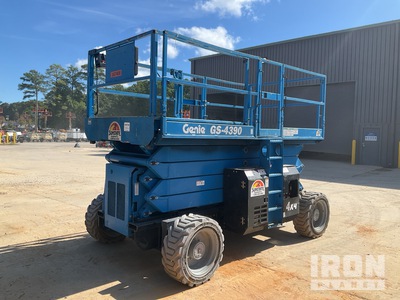 2017 Genie GS4390 4x4 Dual Fuel Scissor Lift (Inoperable)
