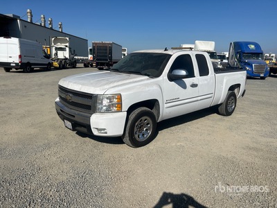 2011 Chevrolet Silverado 1500 4x2 Extended Cab Pickup