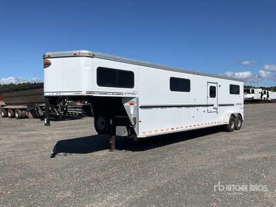 2006 Sundowner Sunlite 28 ft T/A Horse Trailer