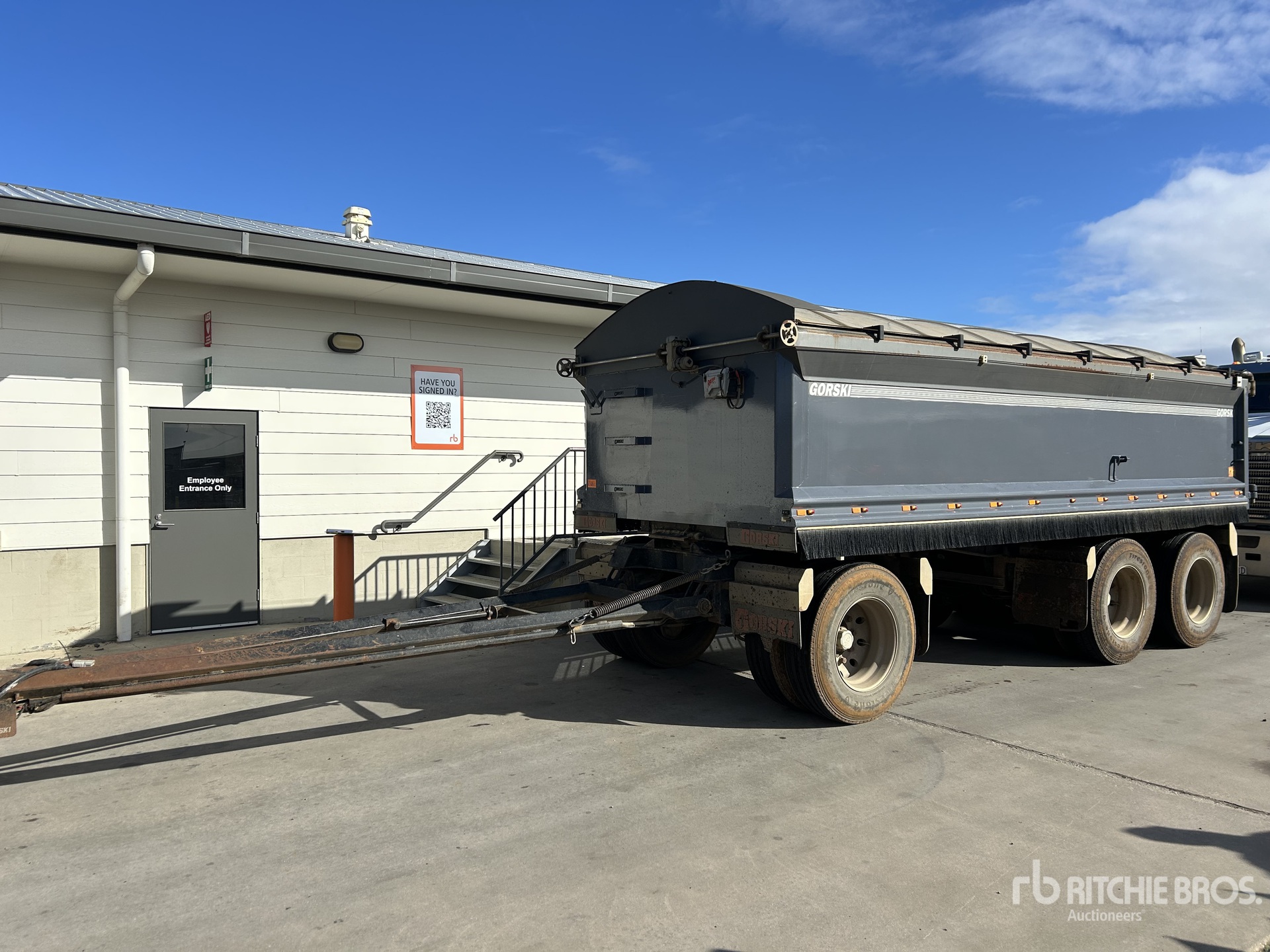 2021 Super Dog End Dump Trailer