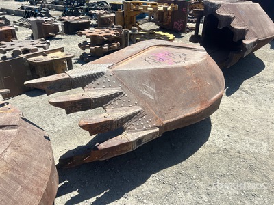 35 in V-Ditching Excavator Bucket