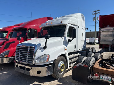 2009 Freightliner Cascadia 113 6x4 T/A Sleeper Truck Tractor