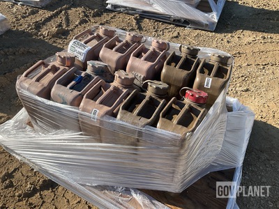 (10) Plastic Fuel Cans