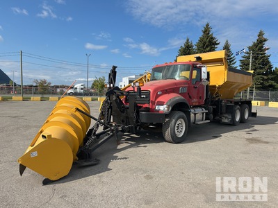 2015 Mack GU433 6x4 Snow Plow Truck