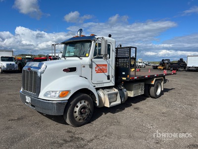 2022 Peterbilt 337 4x2 Camión Portacontenedores