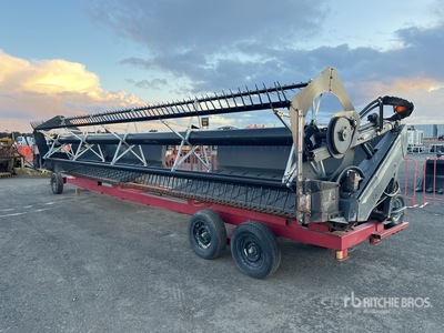 2012 Massey Ferguson 5300 Dyna Swath Draper Zwad Maaibord
