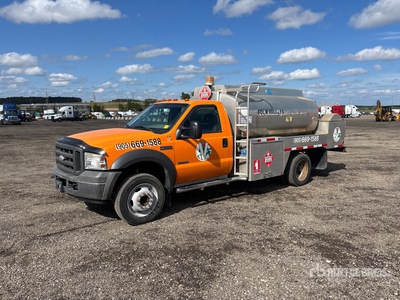 2005 Ford F-550 4500 L 4x2 Fuel Truck
