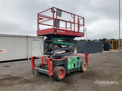2016 Skyjack SJ6832RT 4x4 Diesel Elevador de tijera