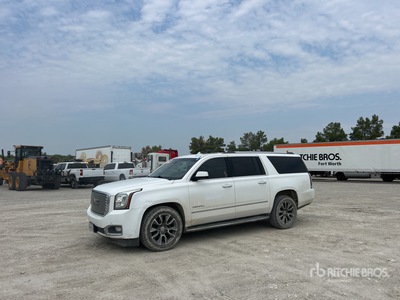 2015 GMC Yukon Denali XL 4WD SUV