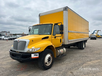 2018 International 4300 4x2 Van Truck