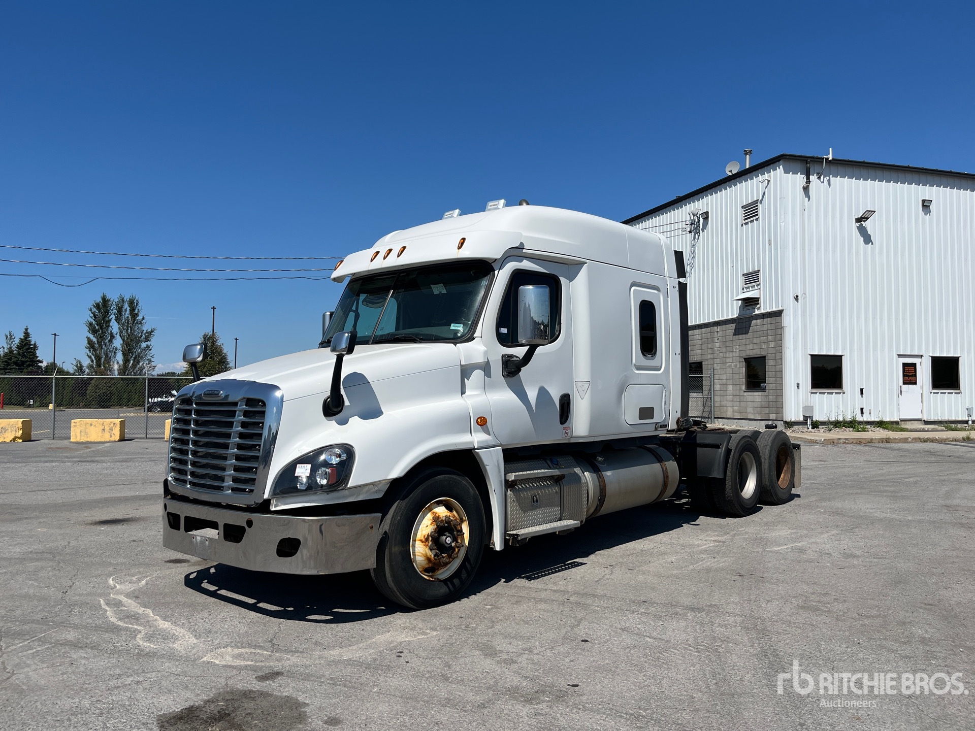 2016 Freightliner Cascadia 125 Sleeper Truck Tractor