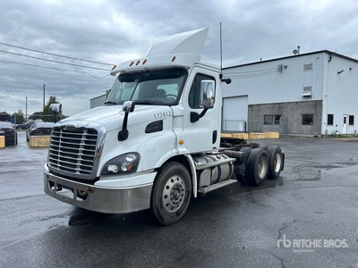 2017 Freightliner Cascadia 113 6x4 T/A Day Cab Truck Tractor