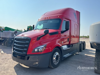 2020 Freightliner Cascadia 126 6x4 T/A Sleeper Truck Tractor