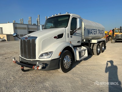 2018 Peterbilt 579 4000 gal 6x4 Water Truck