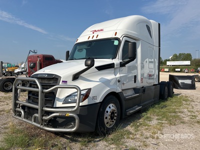 2019 Freightliner Cascadia 126 6x4 T/A Sleeper Truck Tractor (Inoperable)