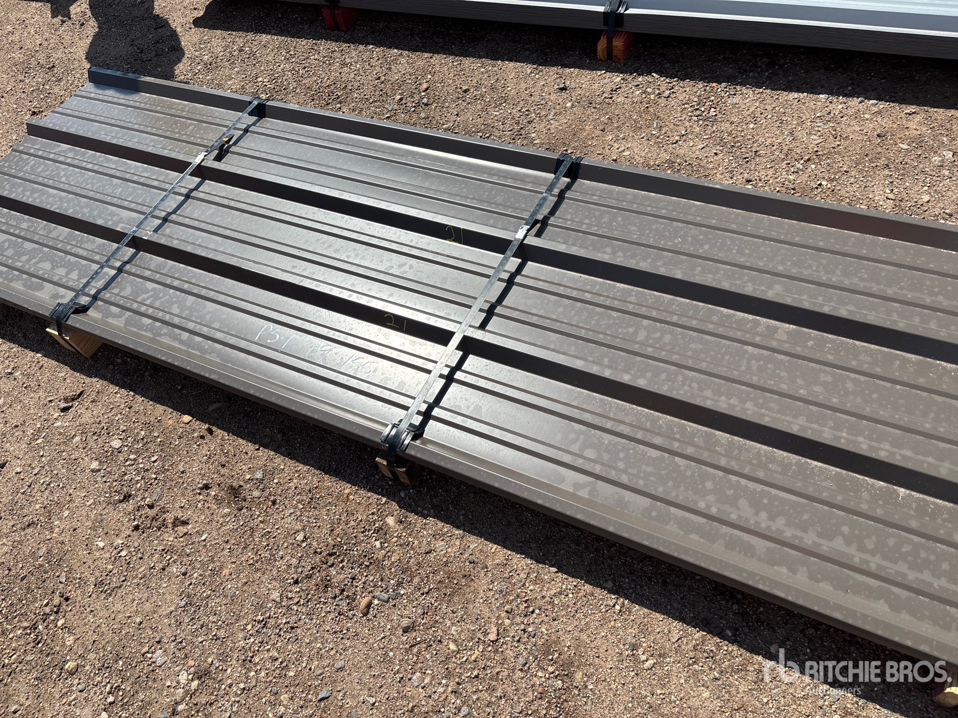 2025 Kit Containers Steel R Panel