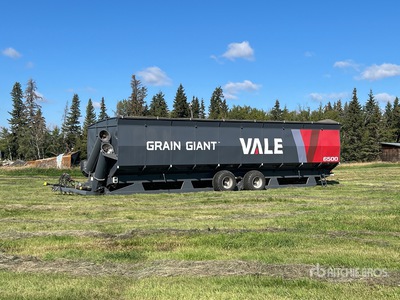 2021 Vale Grain Giant 6500 6500 bu T/A Grain Cart