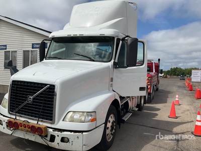 2018 Volvo VNM200 T/A Day Cab Truck Tractor