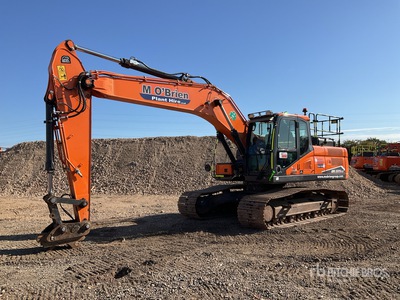 2022 Doosan DX225LC-7 Tracked Excavator