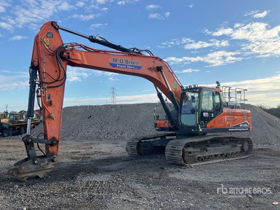 2022 Doosan DX300LC-7 Tracked Excavator