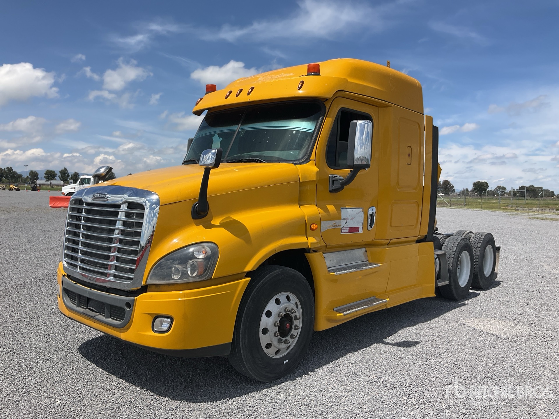 2017 Freightliner Cascadia 125 6x4 Tractocamion con Dormitorio / T/A Sleeper Truck Tractor