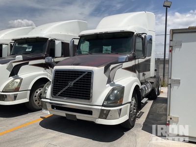 2014 Volvo VNL64T-670 6x4 T/A Sleeper Truck Tractor