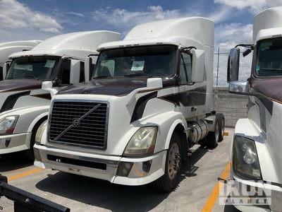 2013 Volvo VNL64T-630 6x4 T/A Sleeper Truck Tractor