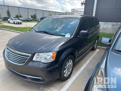2015 Chrysler Town and Country Minivan (Inoperable)