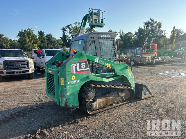 MINI CARGADOR SOBRE ORUGAS 2019 TAKEUCHI TL8